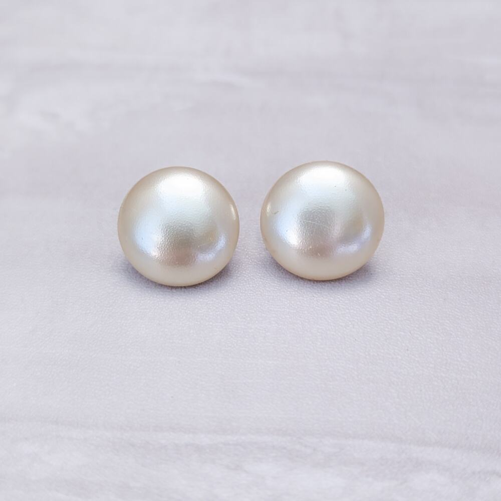 Vintage Clip On Earrings 7/8" Domed Faux Pearl Classic Stylish Glam